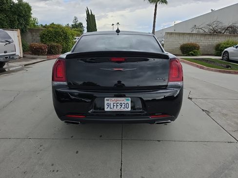 Used 2023 Chrysler 300 S w/ Comfort Group image 5