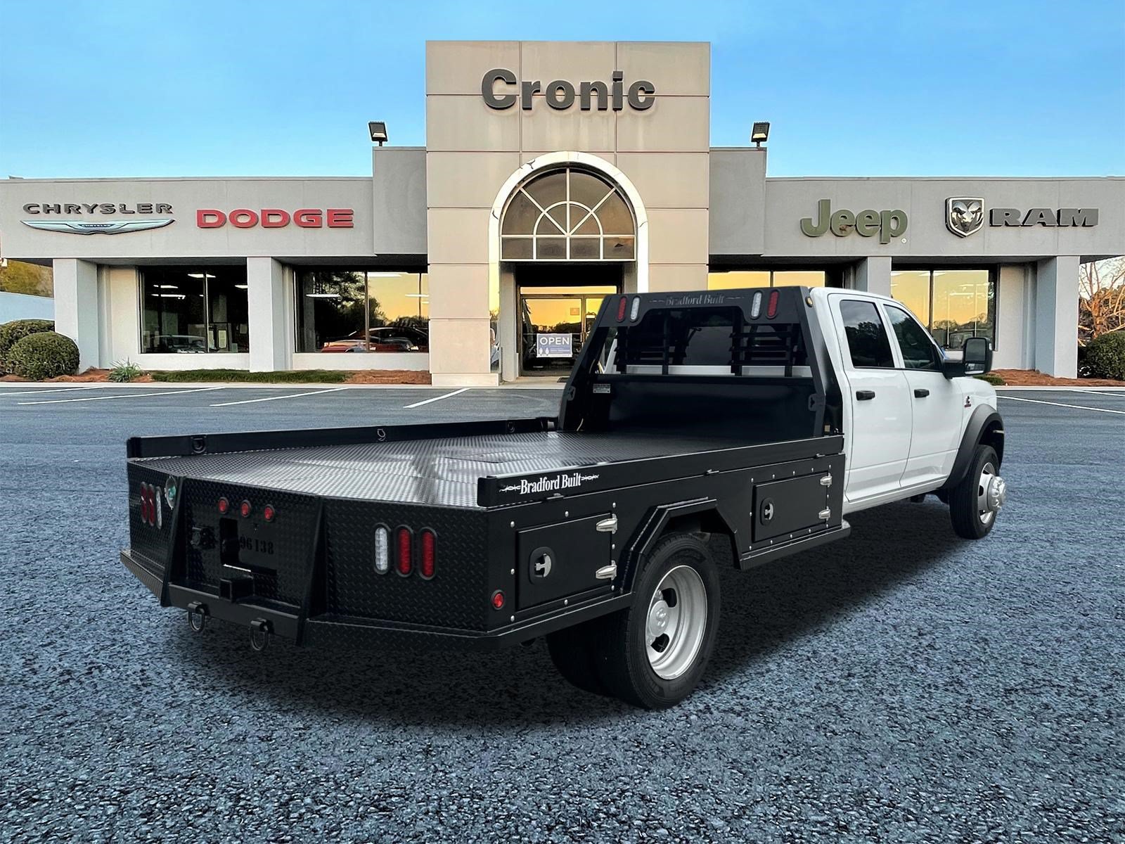 Used 2025 RAM 4500 Tradesman AWD/4WD image 3