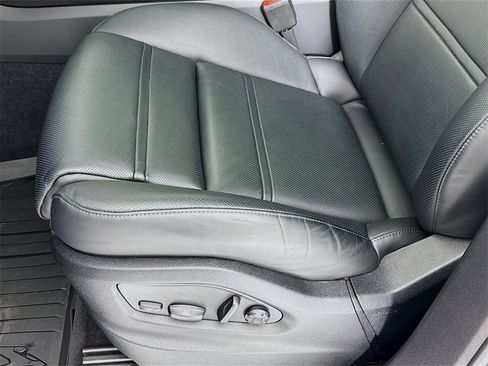 Certified 2024 Porsche Cayenne Coupe image 14