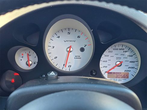 Used 2004 Dodge Viper SRT-10 image 21