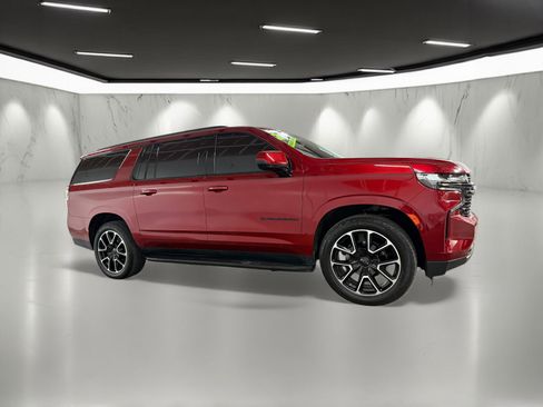 Used 2021 Chevrolet Suburban RST image 7