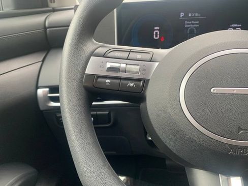 Certified 2025 Hyundai Tucson SE AWD/4WD image 19