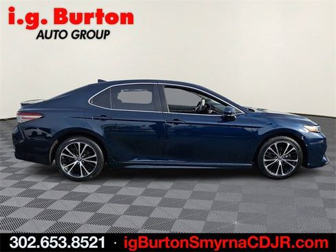 Used 2019 Toyota Camry SE image 7