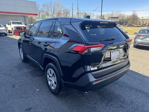 Used 2023 Toyota RAV4 LE image 7
