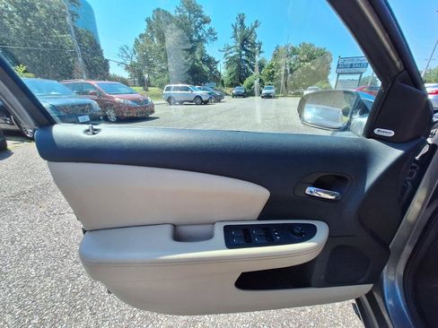 Used 2013 Chrysler 200 Limited w/ Sun/Sound Group FWD image 15