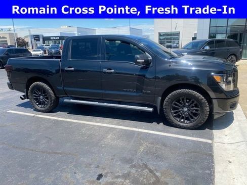 Used 2019 Nissan Titan SV w/ SV Convenience Package AWD/4WD image 1