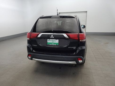 Used 2016 Mitsubishi Outlander SEL image 7