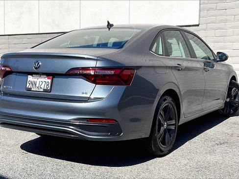 Certified 2024 Volkswagen Jetta SE w/ Panoramic Sunroof Package image 13