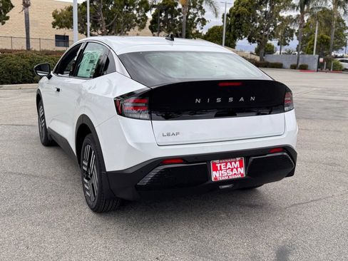 New 2026 Nissan Leaf SV+ w/ Illuminated Package FWD image 5