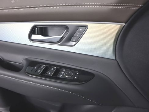 Certified 2025 Nissan Murano Platinum w/ Cargo Package image 19