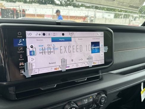 New 2025 Jeep Gladiator Mojave w/ Steel Bumper Group image 25