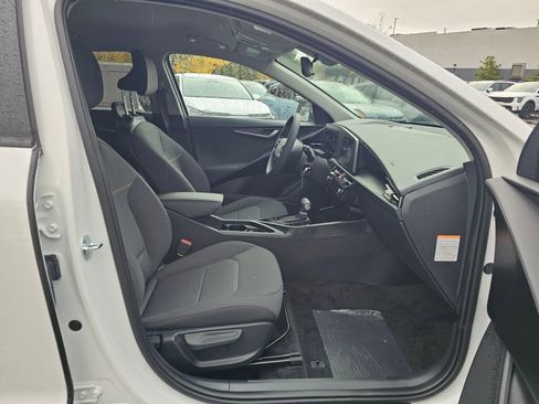 New 2026 Kia Niro LX image 29