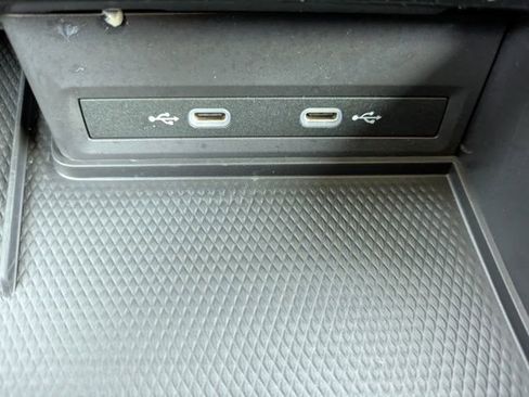 Certified 2025 Volkswagen Atlas SE w/ Black Wheel Package image 42