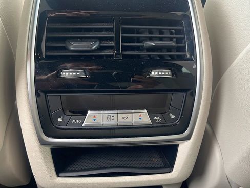 Used 2019 BMW X5 xDrive40i w/ Premium Package 2 AWD/4WD image 24