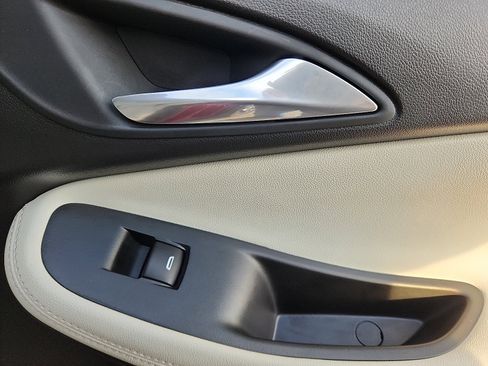 Used 2021 Buick Encore GX Essence w/ Advanced Technology Package image 32