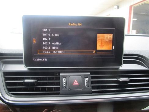 Used 2018 Audi Q5 Prestige image 44