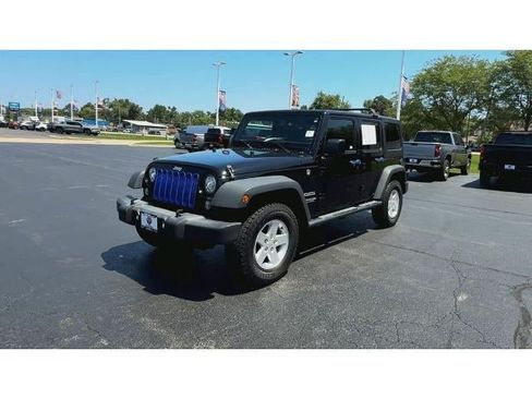 Used 2017 Jeep Wrangler Unlimited Sport w/ Quick Order Package 24S AWD/4WD image 4