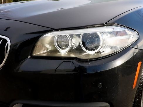 Used 2015 BMW 528i xDrive 528i xDrive image 21