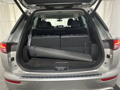 Used 2023 Mitsubishi Outlander SE AWD/4WD image 23