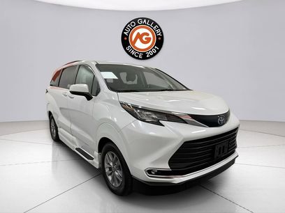 Used 2022 Toyota Sienna XLE w/ XLE Plus Package