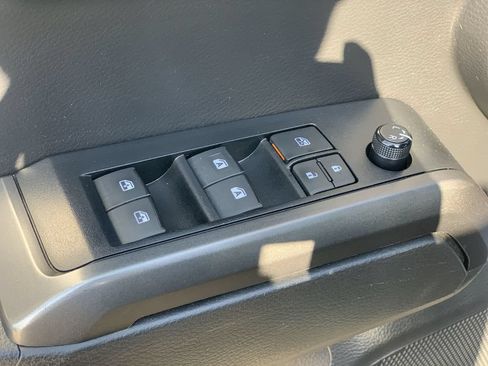 Used 2023 Toyota Tacoma TRD Sport AWD/4WD image 28