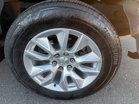 Used 2024 Chevrolet Silverado 1500 Custom image 10