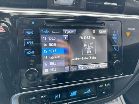 Used 2017 Toyota Corolla XSE image 13