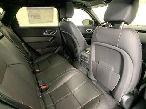 Certified 2025 Land Rover Range Rover Velar Dynamic SE image 30
