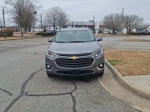 Used 2019 Chevrolet Traverse Premier w/ Driver Confidence II Package image 2