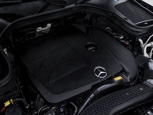 Used 2021 Mercedes-Benz GLC 300 GLC 300 image 29