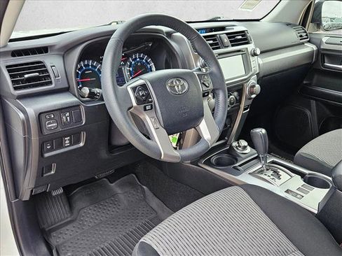 Used 2019 Toyota 4Runner SR5 AWD/4WD image 10