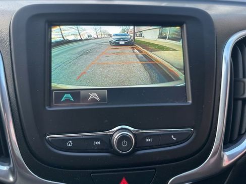 Used 2018 Chevrolet Equinox LT image 15