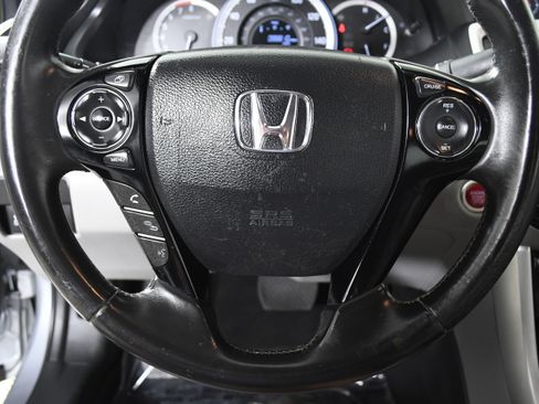 Used 2017 Honda Accord EX-L image 10