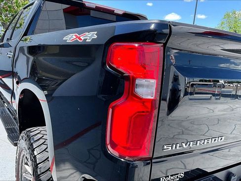 Used 2020 Chevrolet Silverado 1500 LTZ w/ LTZ Premium Package image 23