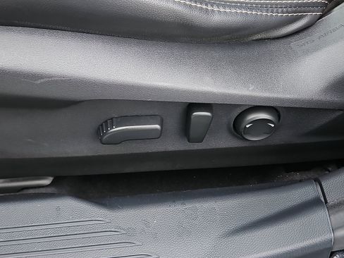 Used 2020 Subaru Outback Limited image 26