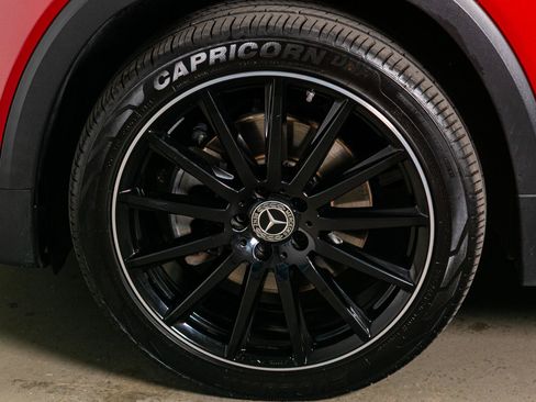 Used 2021 Mercedes-Benz GLB 250 image 19