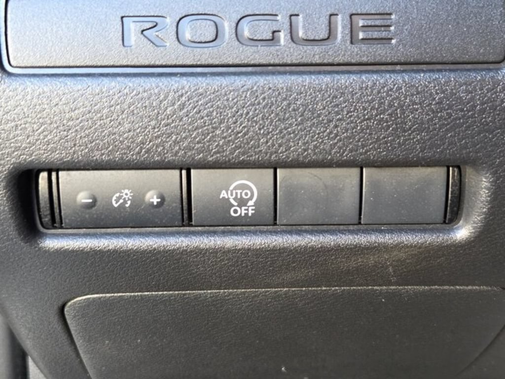 Used 2024 Nissan Rogue S AWD/4WD image 24