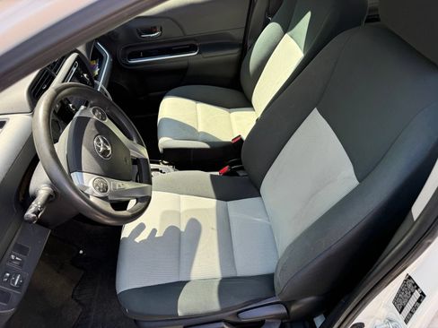 Used 2015 Toyota Prius C Two FWD image 7