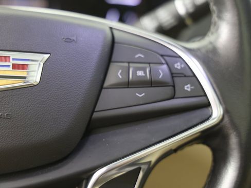 Certified 2019 Cadillac XT5 Premium Luxury image 14