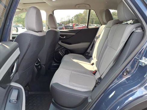 Used 2025 Subaru Outback Premium image 5