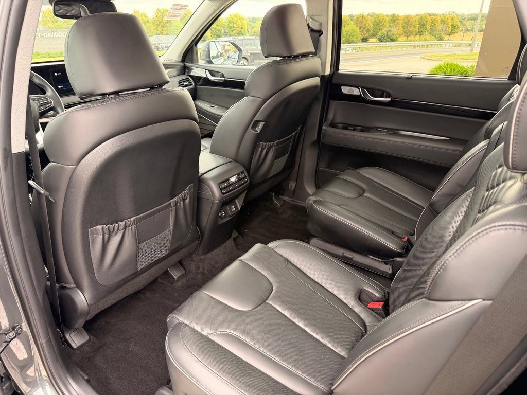 Used 2022 Hyundai Palisade Limited AWD/4WD image 31