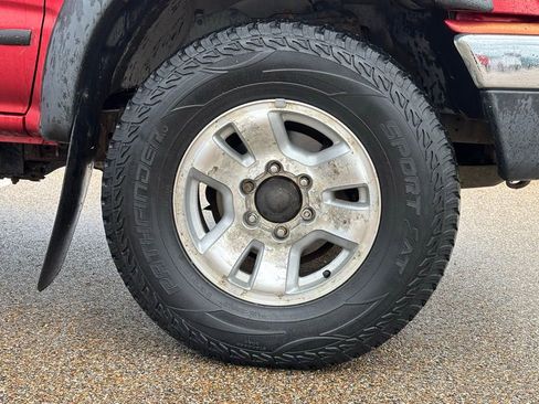 Used 2003 Toyota Tacoma Base image 8