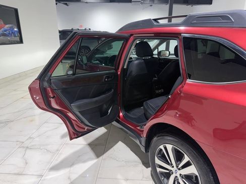 Used 2018 Subaru Outback 2.5i Limited AWD/4WD image 13
