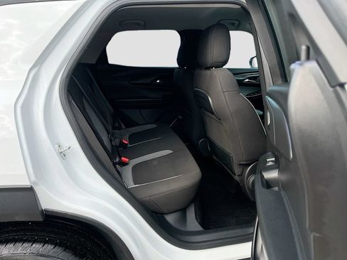 Used 2025 Chevrolet TrailBlazer LT w/ LT Cold Weather Package FWD image 25