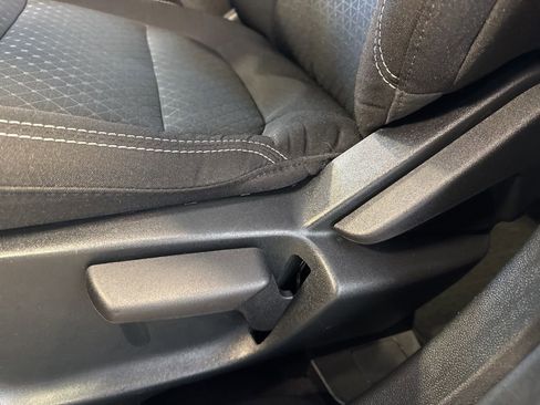 Used 2025 Ford Escape Active AWD/4WD image 22