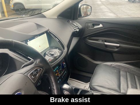 Used 2019 Ford Escape Titanium image 15