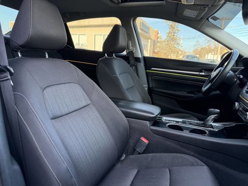 Used 2020 Nissan Altima 2.5 SV image 25