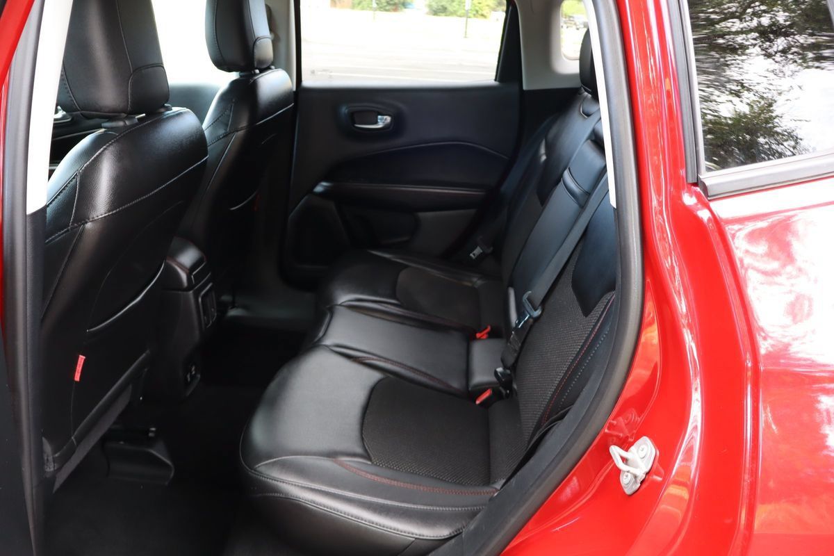 Used 2018 Jeep Compass Trailhawk AWD/4WD image 20