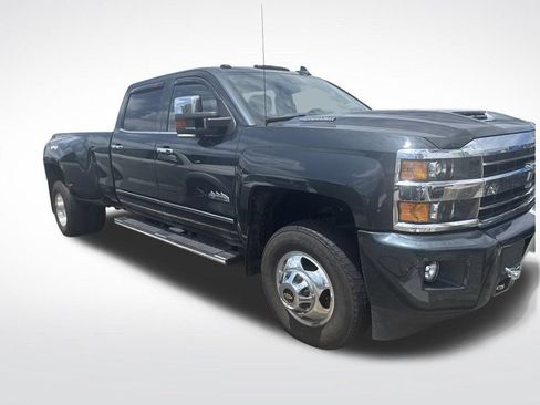 Used 2019 Chevrolet Silverado 3500 High Country w/ Duramax Plus Package AWD/4WD image 4