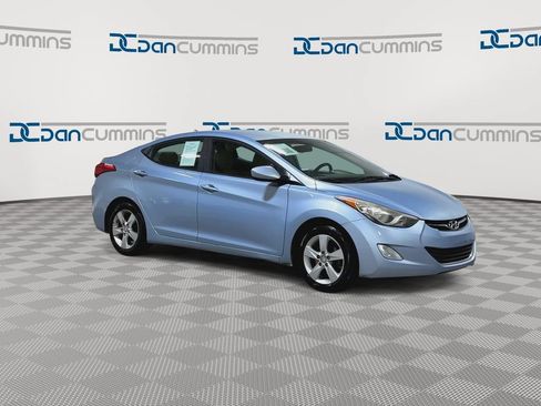 Used 2013 Hyundai Elantra GLS w/ Preferred Pkg FWD image 2